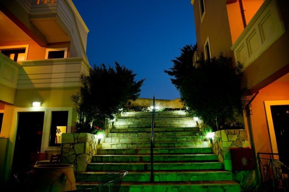 Villa Gereoudis Seaview Apartments-Pool & Bar Колимварион Экстерьер фото